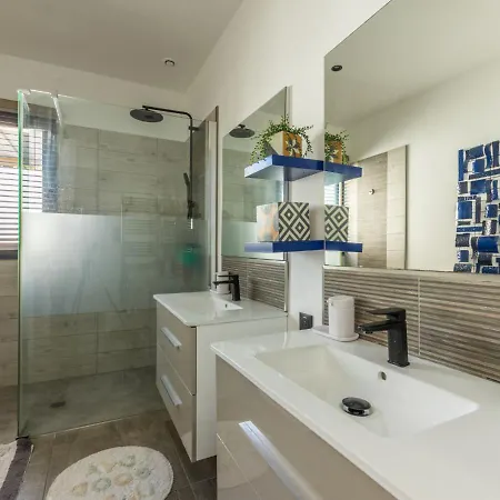 La Californienne - Contemporaine Design فيلة